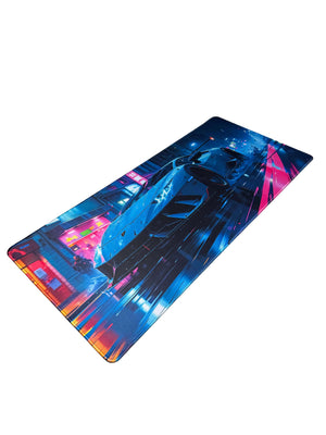 Neon Burnout muismat met sportauto in futuristische nachttstad vol neonlichten – ideaal voor gamers