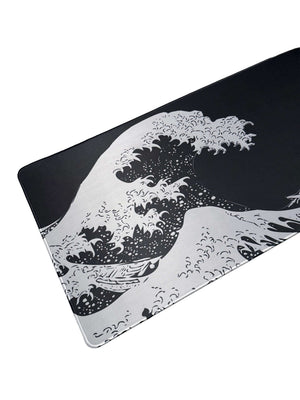 Donkere muismat met iconische Japanse golfprint in midnight stijl – 900x400mm formaat